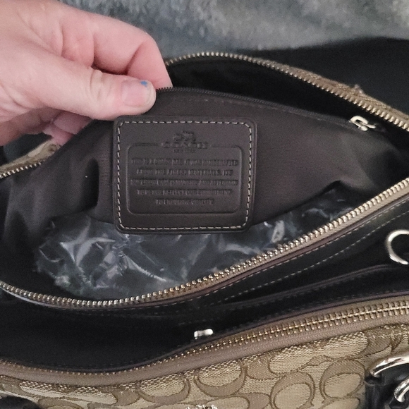 Coach Signature Christie Carryall Tote Shoulder Bag F36721 - Picture 6 of 17